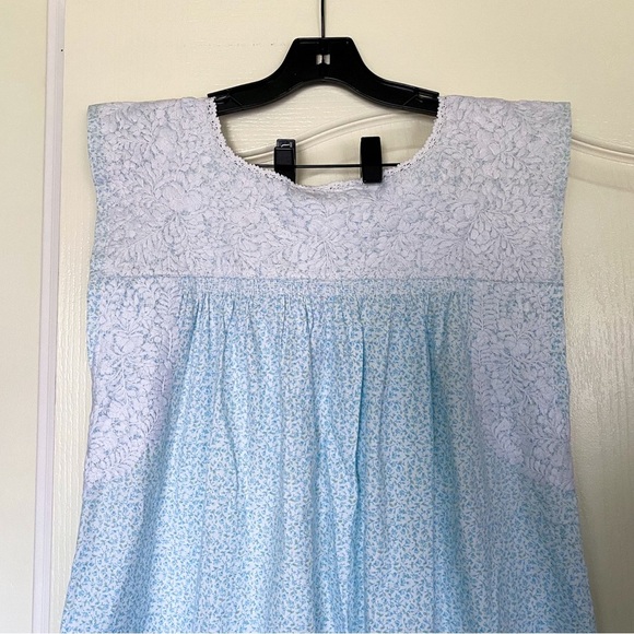 Mi Golondrina Dress Flores Midi Floral Embroidered Jardin Madre Azul Nieve M NWT - Picture 8 of 8